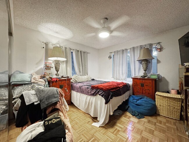 Foto del edificio - JCW Living Trust