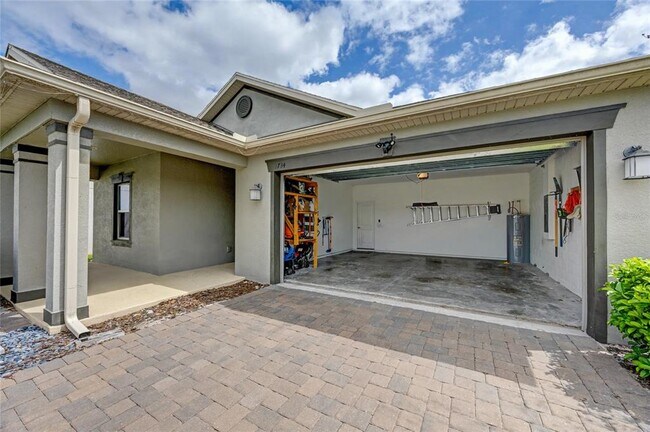 Foto del edificio - 1734 Black Maple Pl