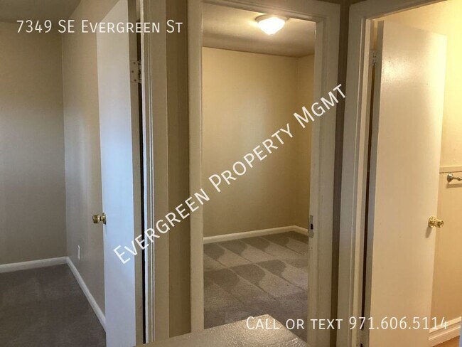 Building Photo - *FREE APP FEES!! 1 Bdrm with a Den! Discov...