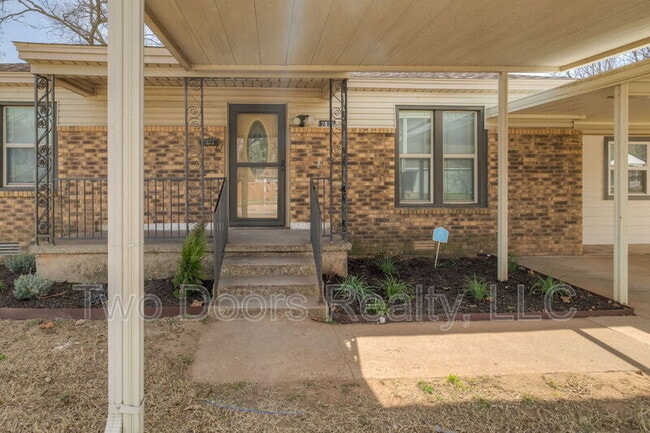 Building Photo - 2416 NW 40th St