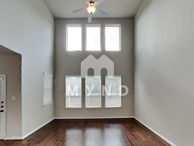 Building Photo - 7135 Ravensdale