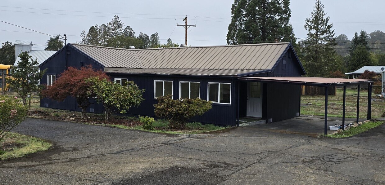 Foto principal - Fully Remodeled 3 Bedroom Home in Historic...