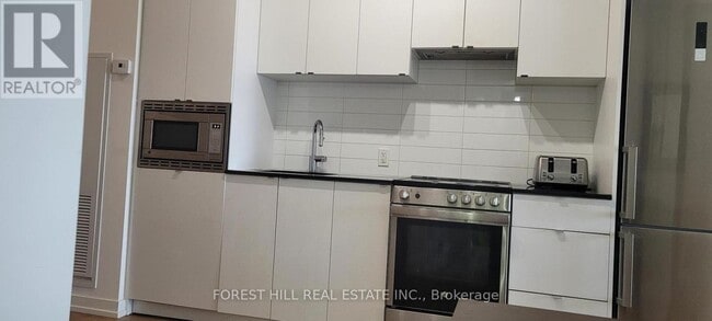 Building Photo - 49 E Liberty St