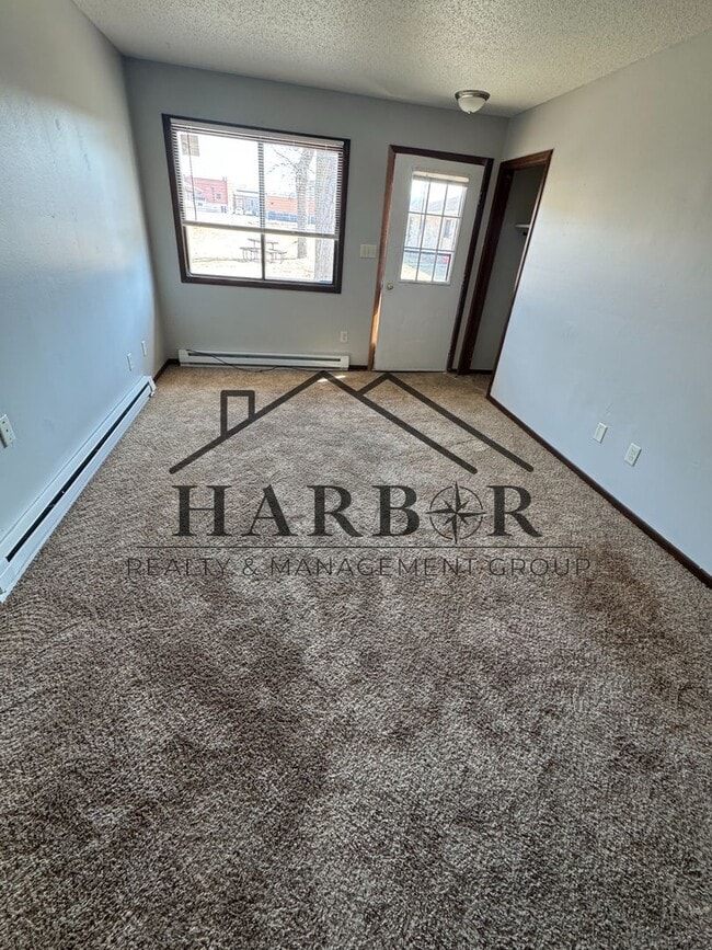 Foto del edificio - 1 Bedroom 1 Bath - SPECIAL: Lower rent for a 6 month lease.