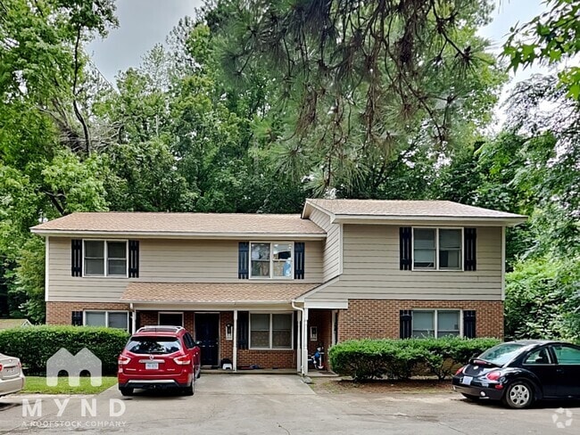 Building Photo - 8715 Chapel Hill Rd