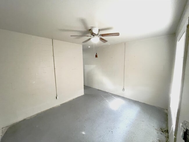 Photo - 1011 El Paso St (San Antonio, TX) Apartment