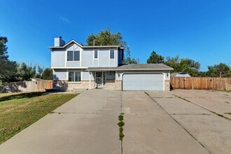 Building Photo - 6630 Cottonwood Grove Dr