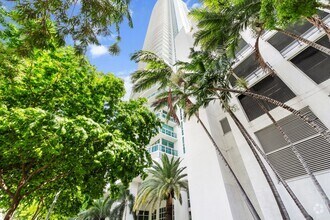 Building Photo - 951 Brickell Ave