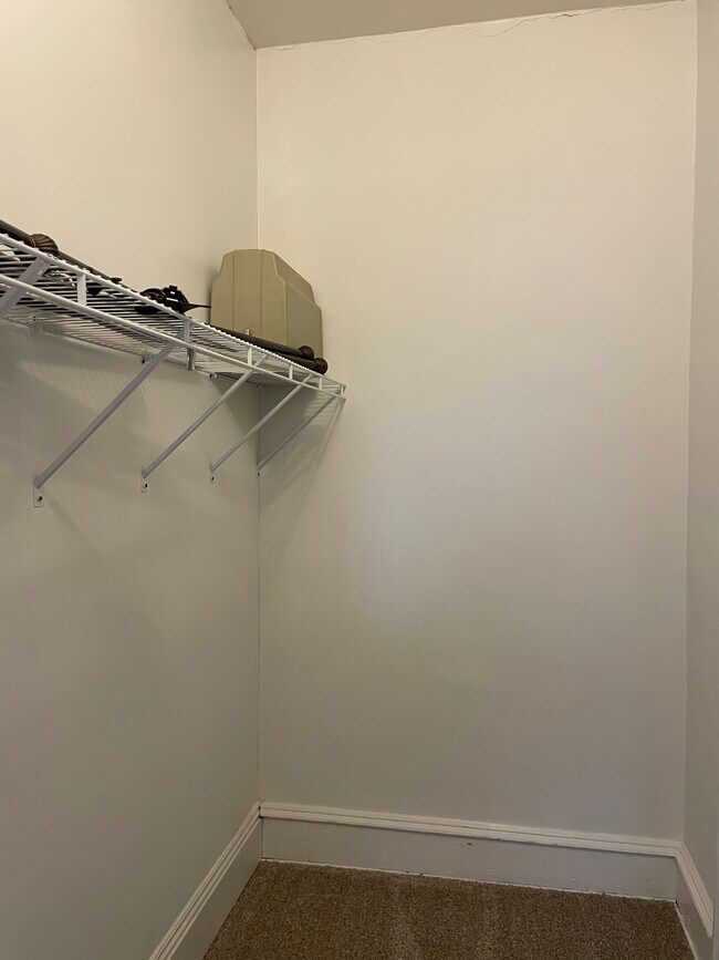 Foto del edificio - 219 W Lancaster Ave