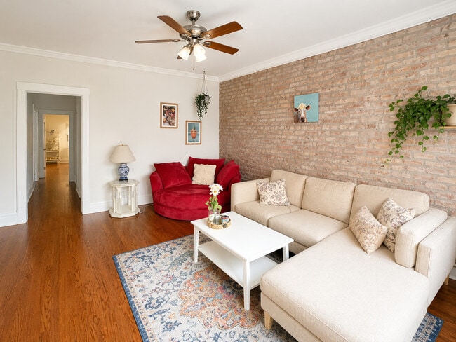 Foto del edificio - 2467 N Clark St