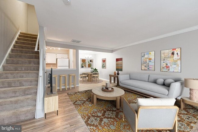 Foto del edificio - 7438 Emerald Dr