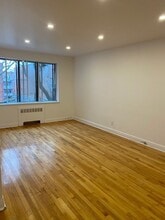 Building Photo - 4930 Edouard Montpetit Blvd