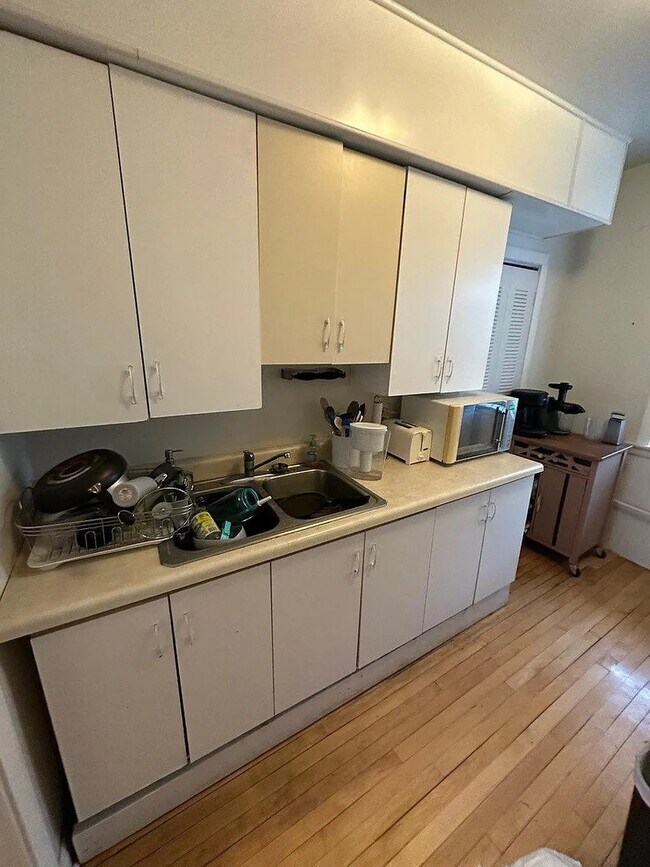 Foto del edificio - 3076 N Elston Ave