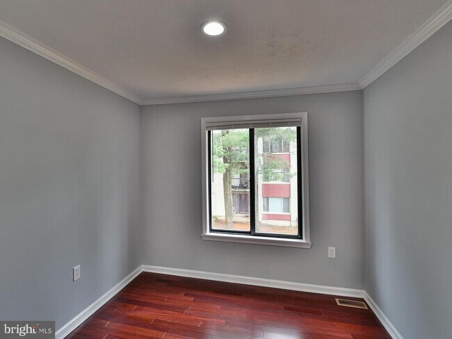 Building Photo - 3511 Castle Way