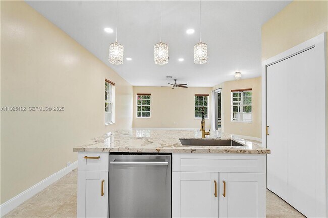 Foto del edificio - 5310 NW 124th Way