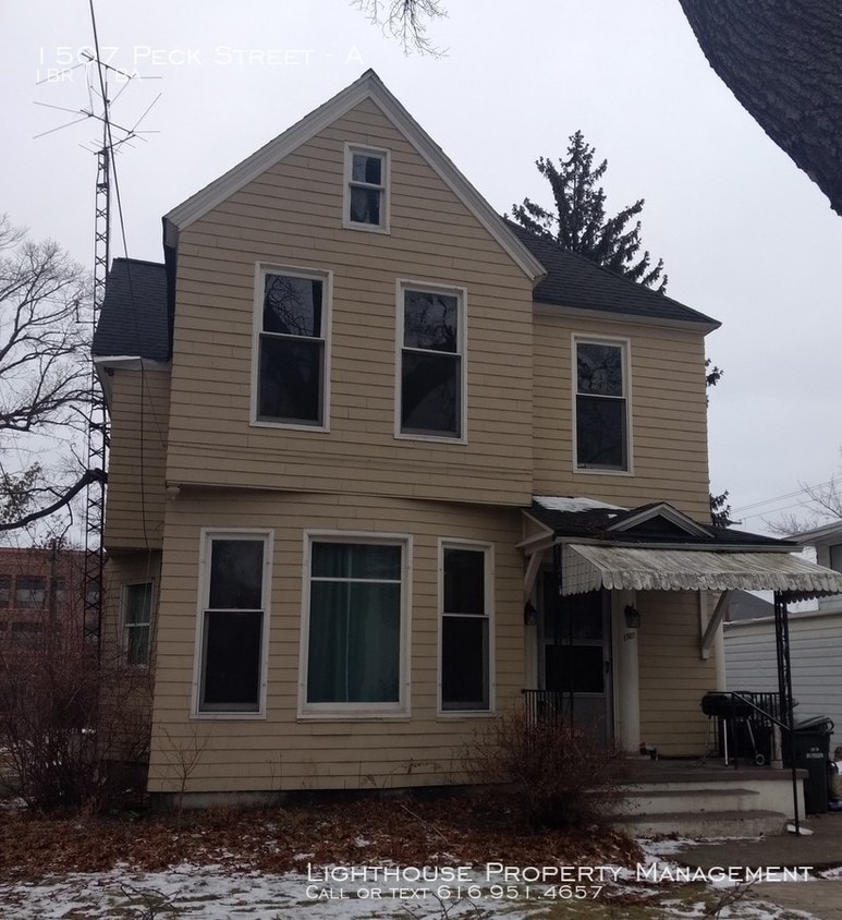 1507 Peck St Unit A, Muskegon, MI 49441 Room for Rent in Muskegon, MI