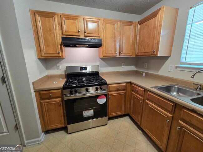 Foto del edificio - 5636 One Lake Way