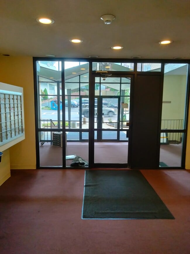 Photo - 340 Main St Apartment