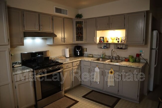 Foto del edificio - 408 W Elgin St