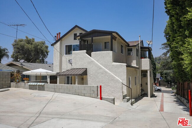 Foto del edificio - 4932 Lincoln Ave