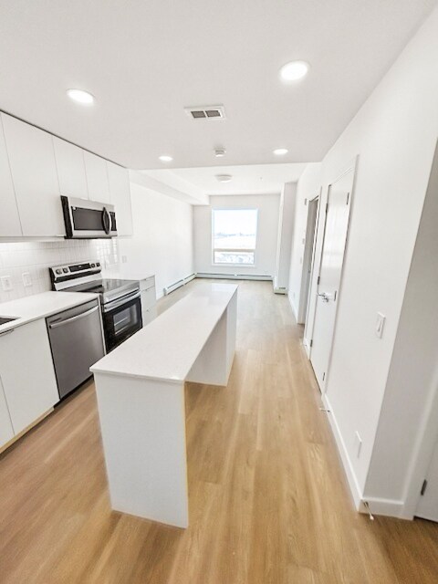 Photo du bâtiment - 8500-8519 19 Ave SE