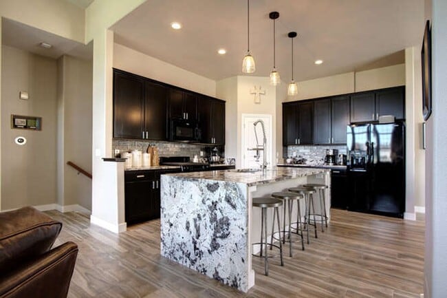 Spacious 3 BDR Townhome on Golf Course - Spacious 3 BDR Townhome on Golf Course