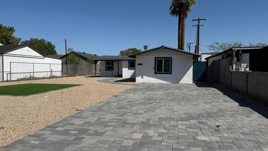 Building Photo - 3020 E Virginia Ave