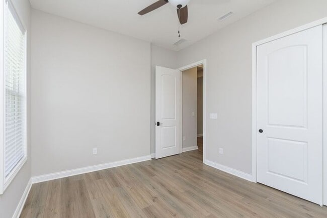 Building Photo - Gorgeous Newly Built 3 Bedroom 3 Full Bath on Golf Course in Westfield!