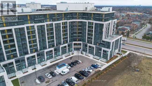 Photo du bâtiment - 405-405 Dundas St W