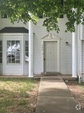 Building Photo - 122 Pebble Ct