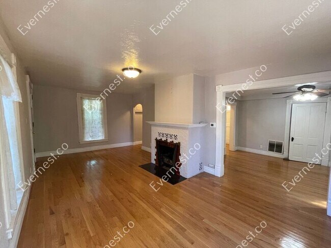 Foto del edificio - 119 Williams St