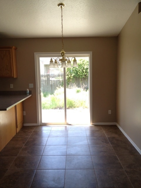 Building Photo - 263 N Sunbird Ave