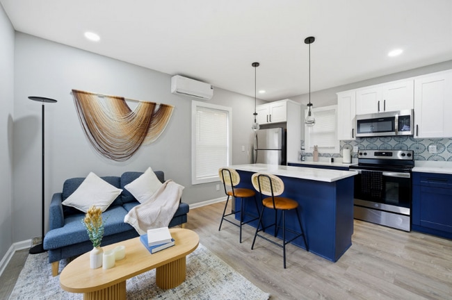 Photo - 1114 Oakland Dr SW House