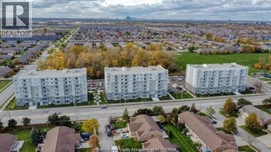 Building Photo - 1611 Banwell Rd