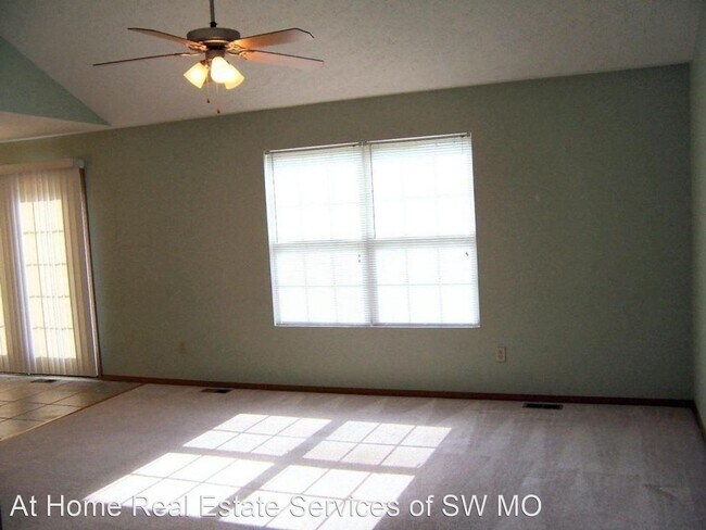 Building Photo - 3 br, 2 bath House - 638 S Casa Grande