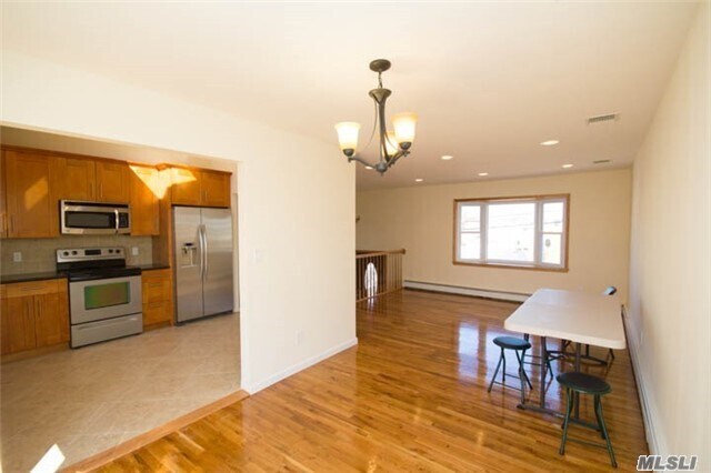 Building Photo - 3684 Nimrod St