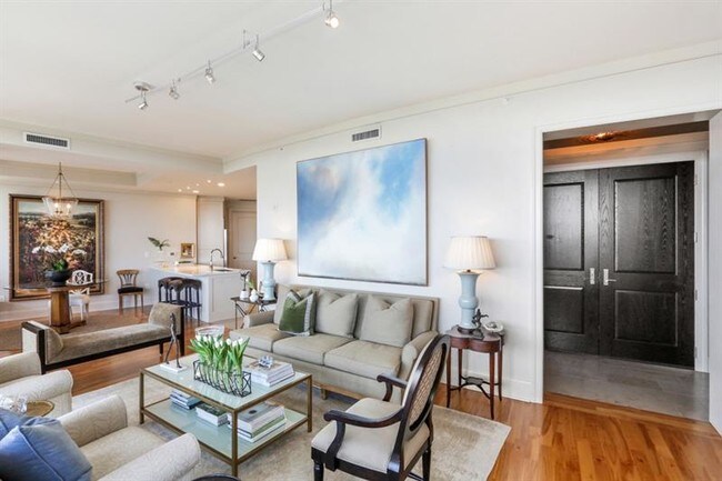 Foto del edificio - 3344 Peachtree Rd NE