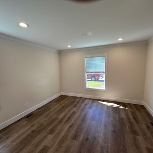 Foto del edificio - 338 Barnes Rd