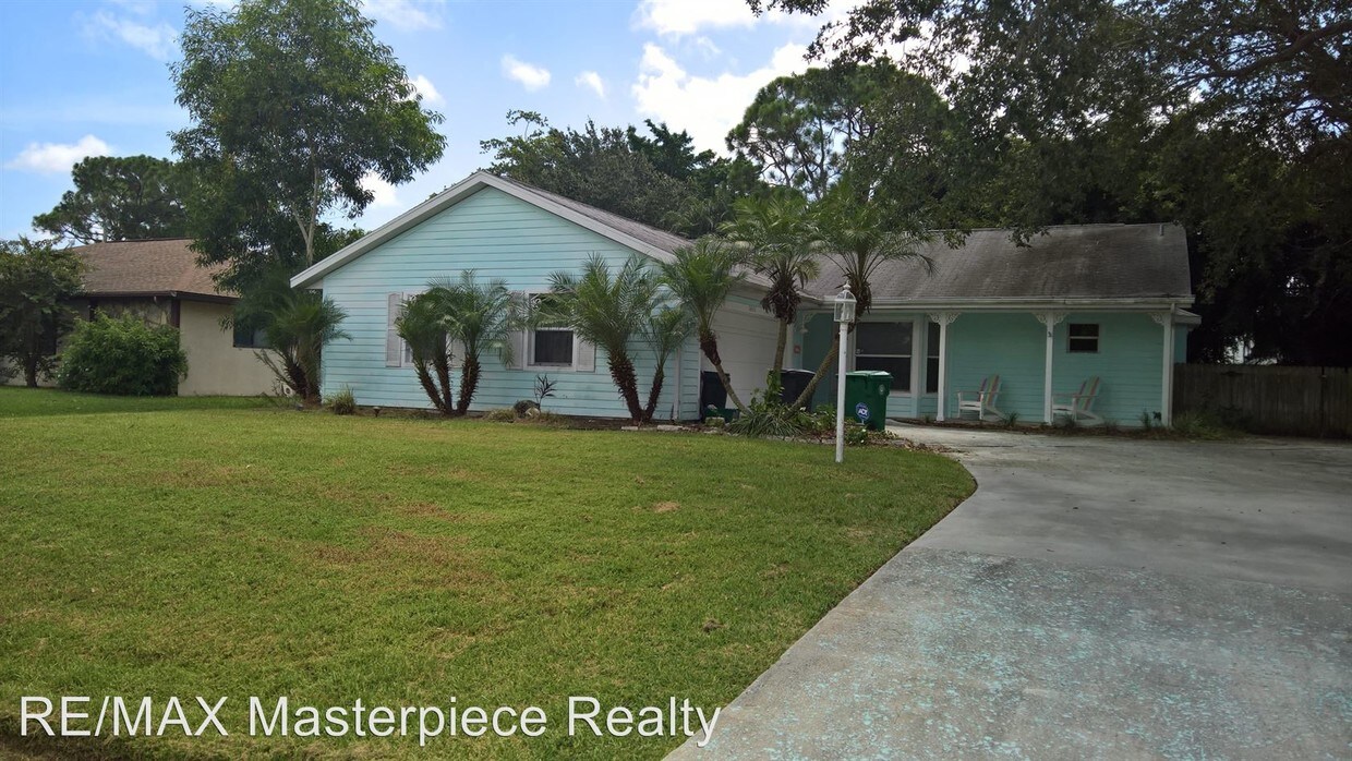 Foto principal - 1641 SE Pleasantview St