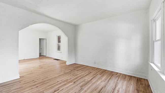 Building Photo - 1221 Wefel St