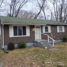 Building Photo - 5660 E 23rd St