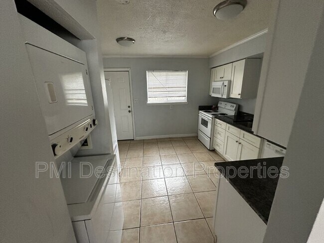 Foto del edificio - 1525 N 55th St