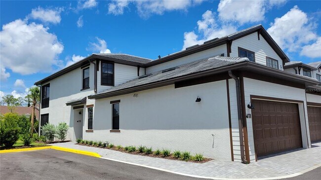 Building Photo - 5687 N Honore Ave