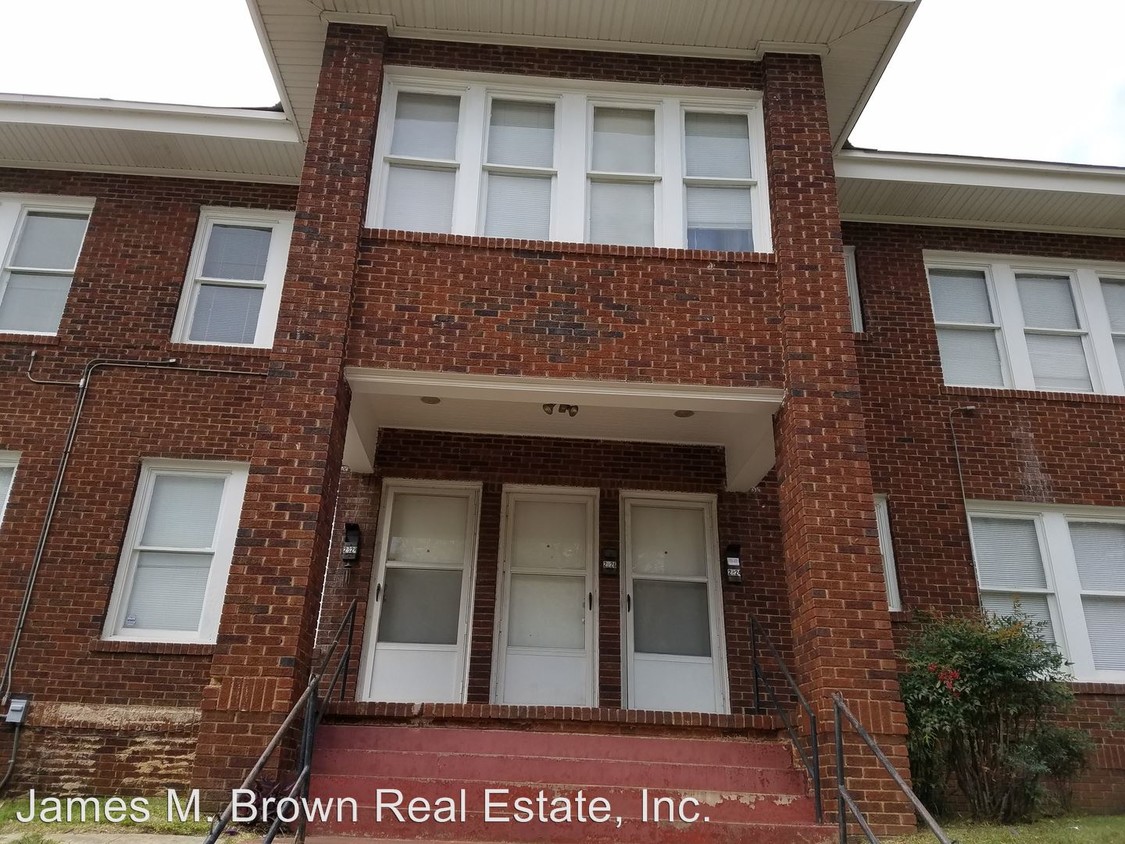 Primary Photo - 2824 Highland Ave