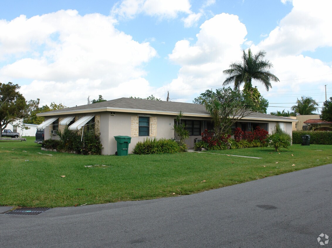 Foto del edificio - 103 NE 3rd St