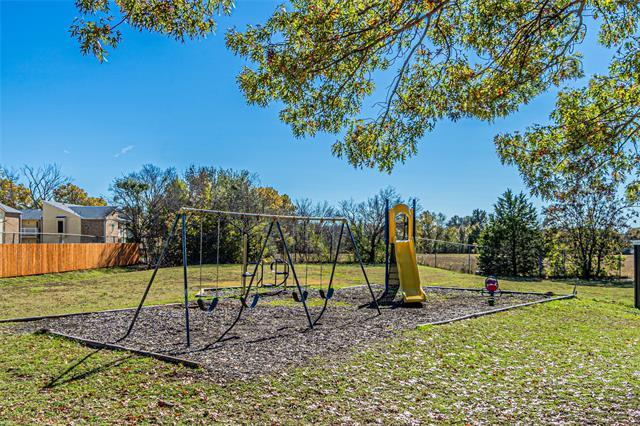 Foto del edificio - 300 W Wintergreen Rd