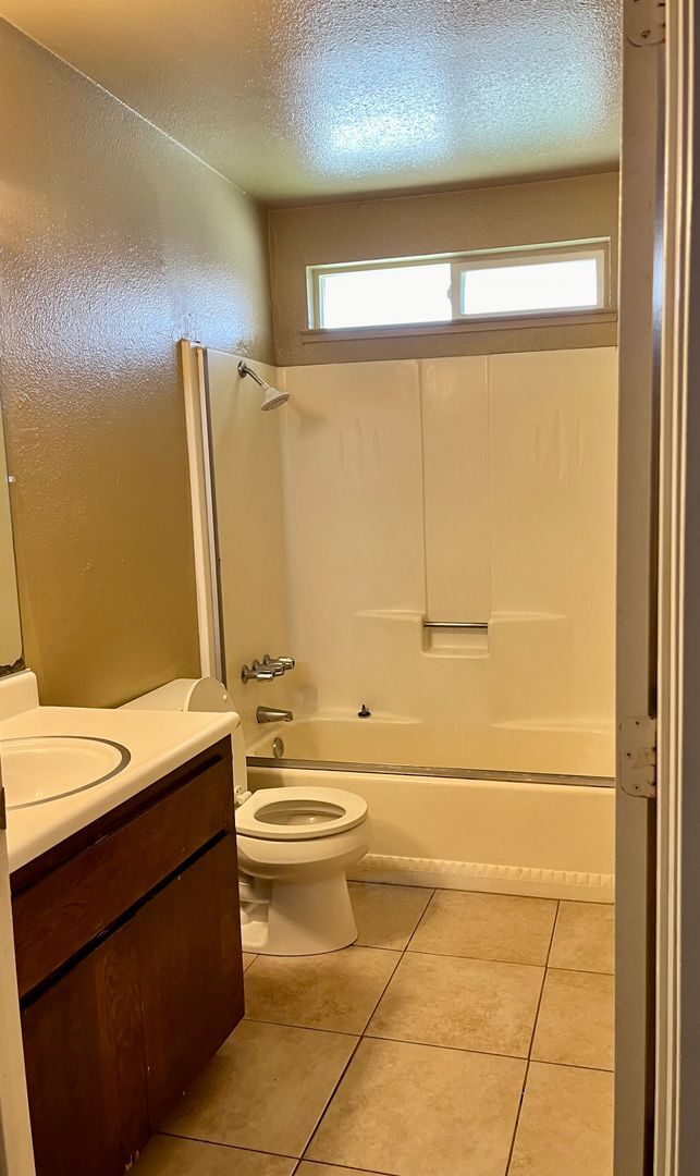 Foto del edificio - 3800 Maserati Dr