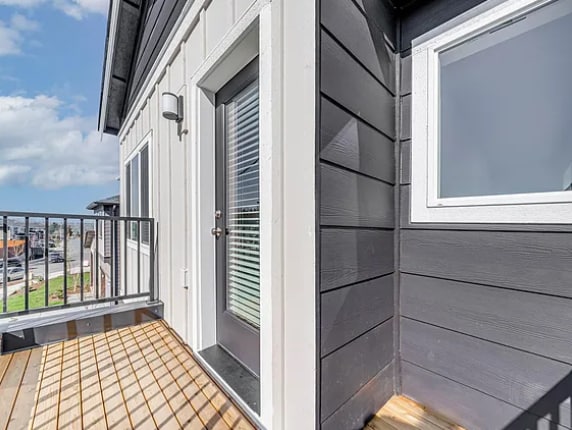 Balcón del dormitorio principal - 7619 11th Pl SE