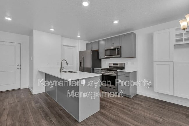 Foto del edificio - 2786 N Airmen Ave