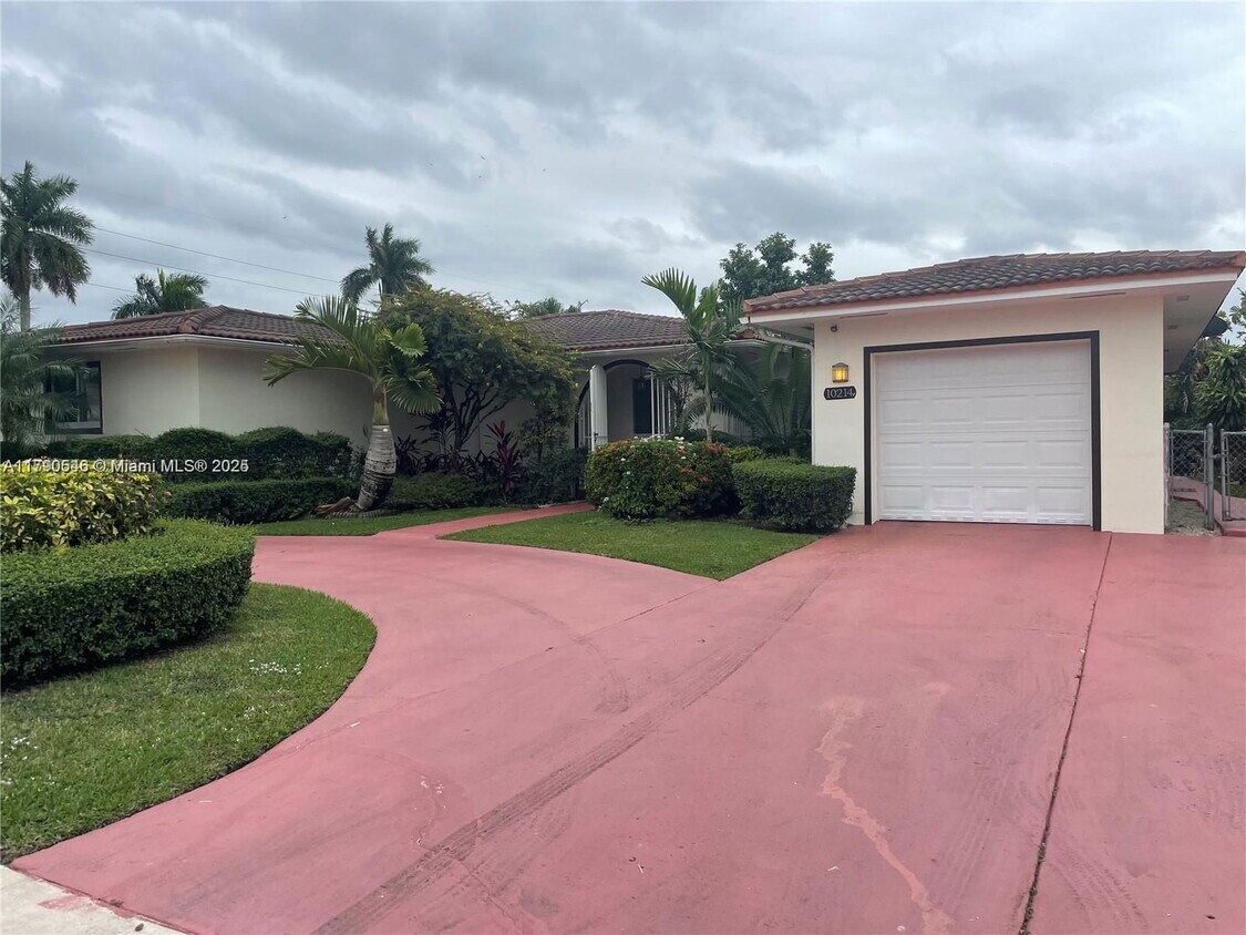Foto principal - 10214 SW 8th Terrace